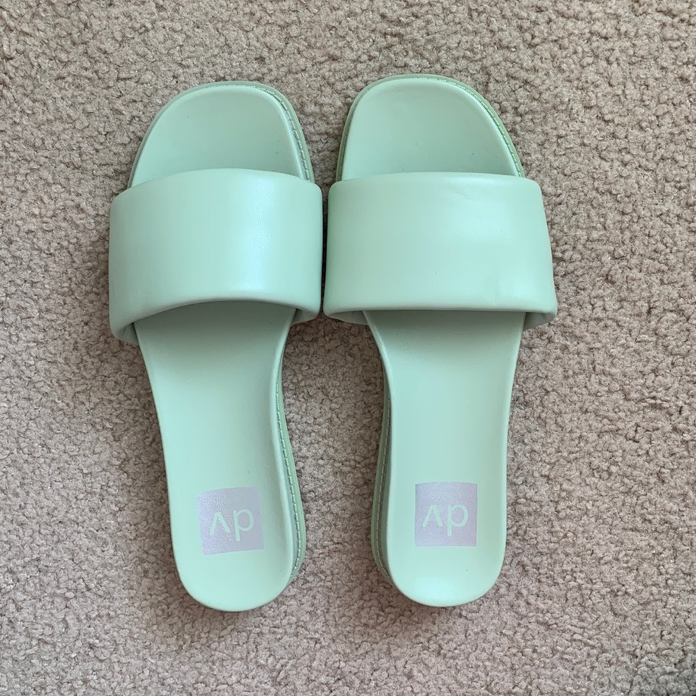 Dolce Vita Slides